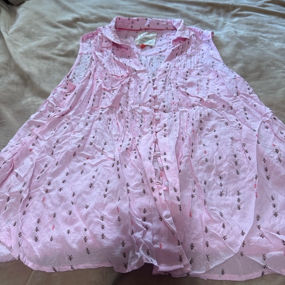 Anthropologie 52 conversations ant pleated blouse. Size LP. EUC. - Picture 2 of 4